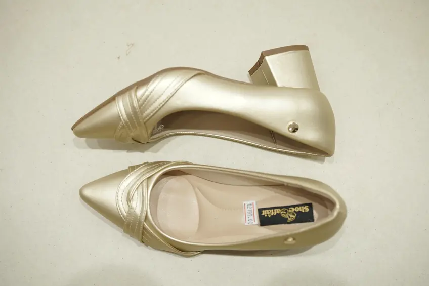 Women's Gold Block Heel Pumps